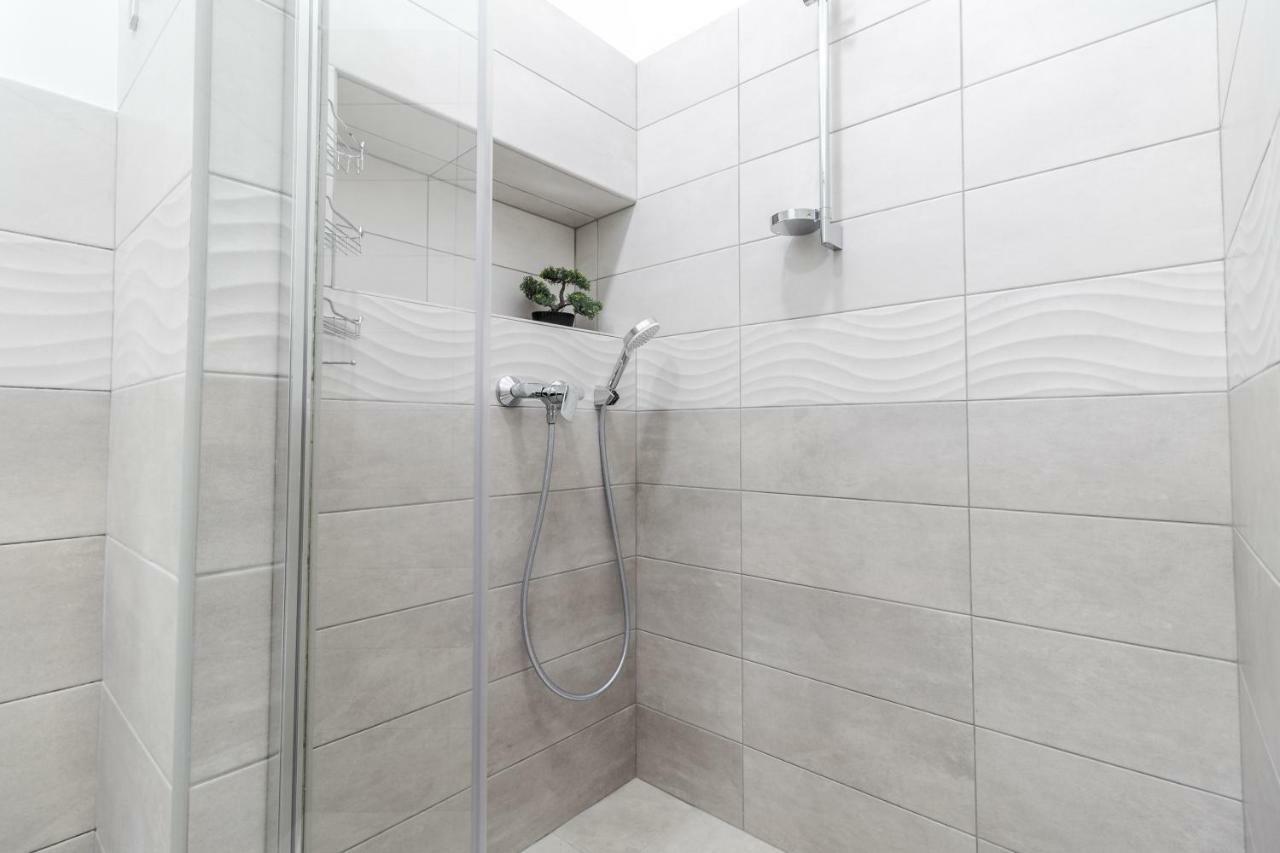 Midwheel Apartment 9 Lviv Exterior photo