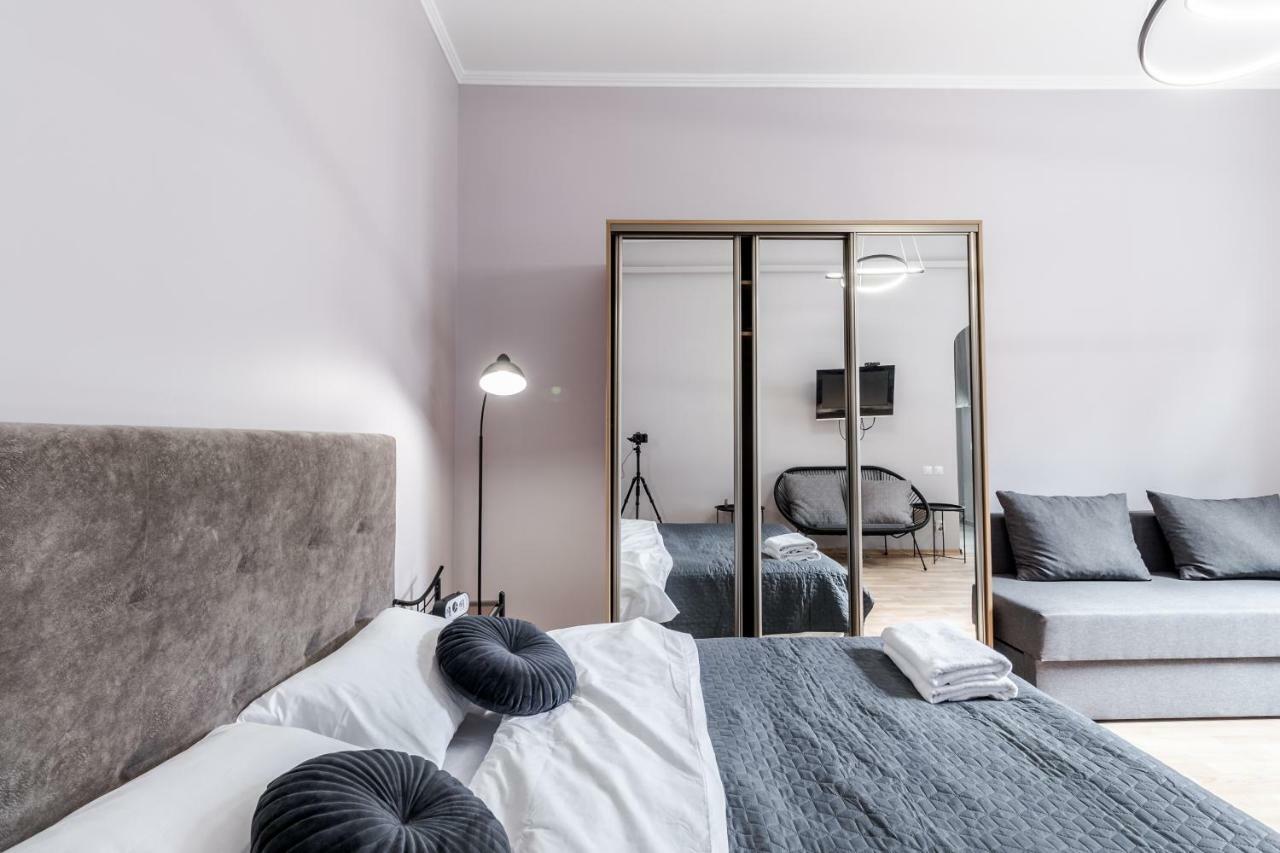 Midwheel Apartment 9 Lviv Exterior photo