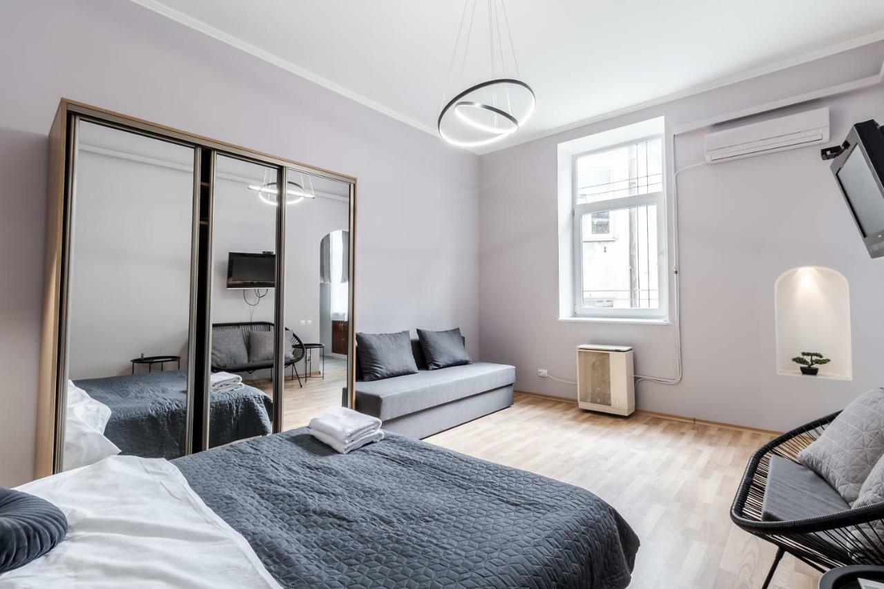 Midwheel Apartment 9 Lviv Exterior photo